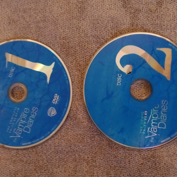 THE VAMPIRE DIARIES THE COMPLETE THIRD SEASON DVD TV SERIES SET - Picture 3 of 4